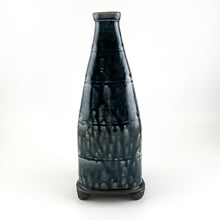 Load image into Gallery viewer, Triangle Vase: 40oz